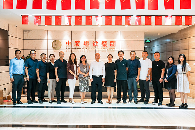 青島體悟走進(jìn)中裝建設(shè)，體會(huì)傳統(tǒng)行業(yè)的轉(zhuǎn)型升級(jí)